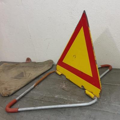 2 triangle de signalisation