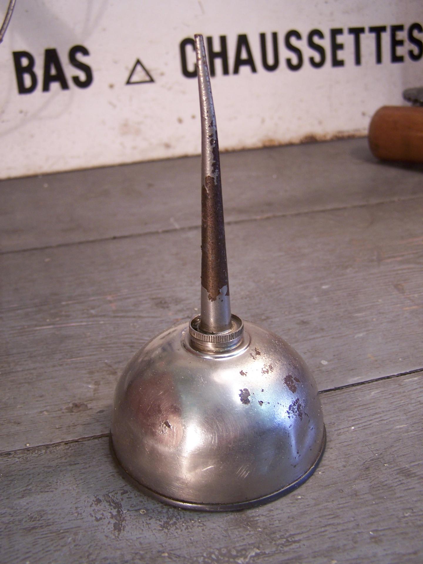 Burette à huile Castrol - Garage/Atelier/Les outils - le-grenier-vintage