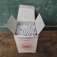 3 boite de crayons blancs