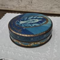 3 booite de pastilles a l eau de la grotte