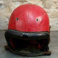 3 casque rouge