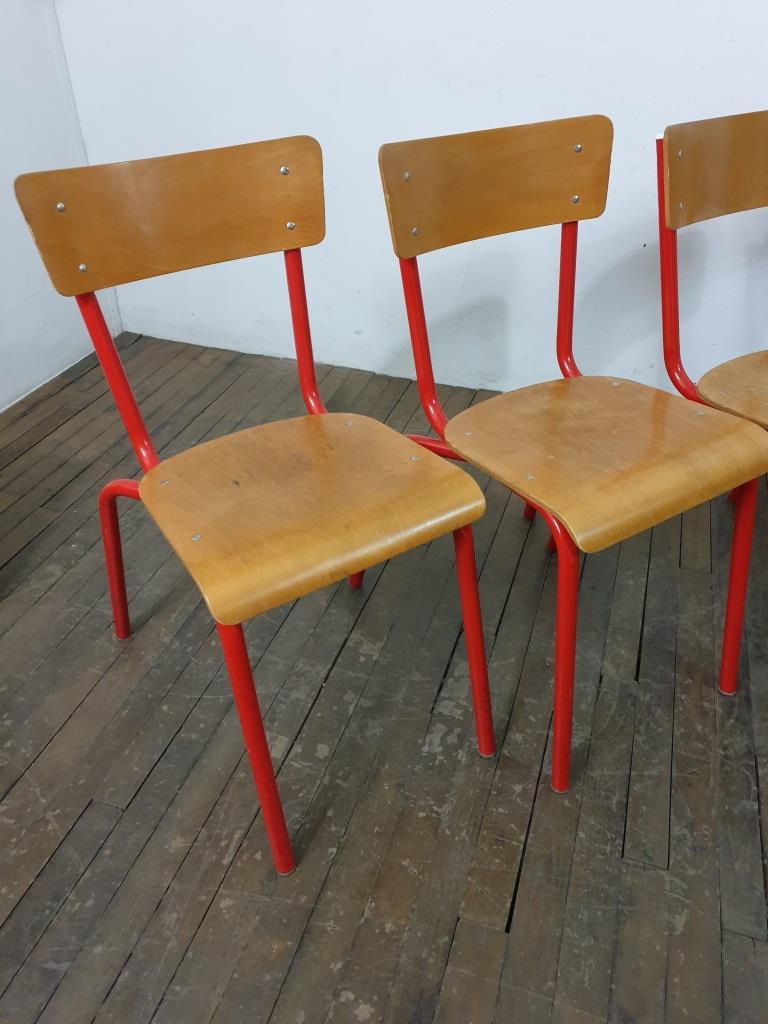 3 chaise d ecole rouge lot e
