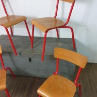 3 chaises d ecole rouge lot a