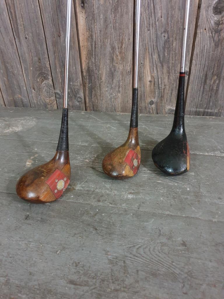 3 club de golf en bois