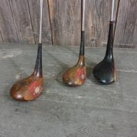 3 club de golf en bois