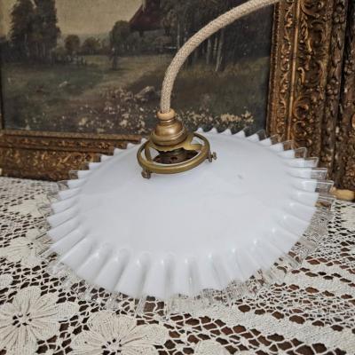 3 suspension opaline blanche plissee