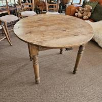 3 table et chaises campagne
