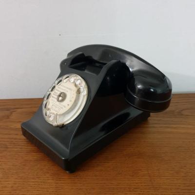 3 telephone noir bakelite 1