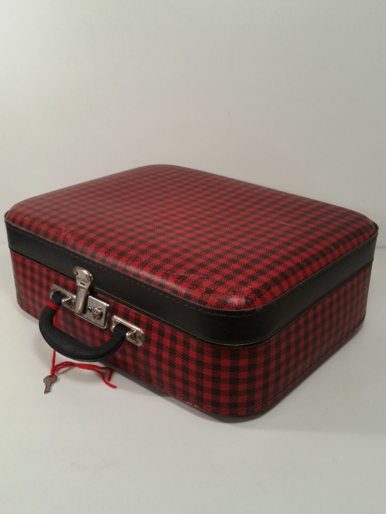 3 valise ecossaise rouge