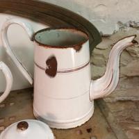 4 cafetiere emaillee blanche grande