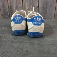 4 paire de tennis adidas