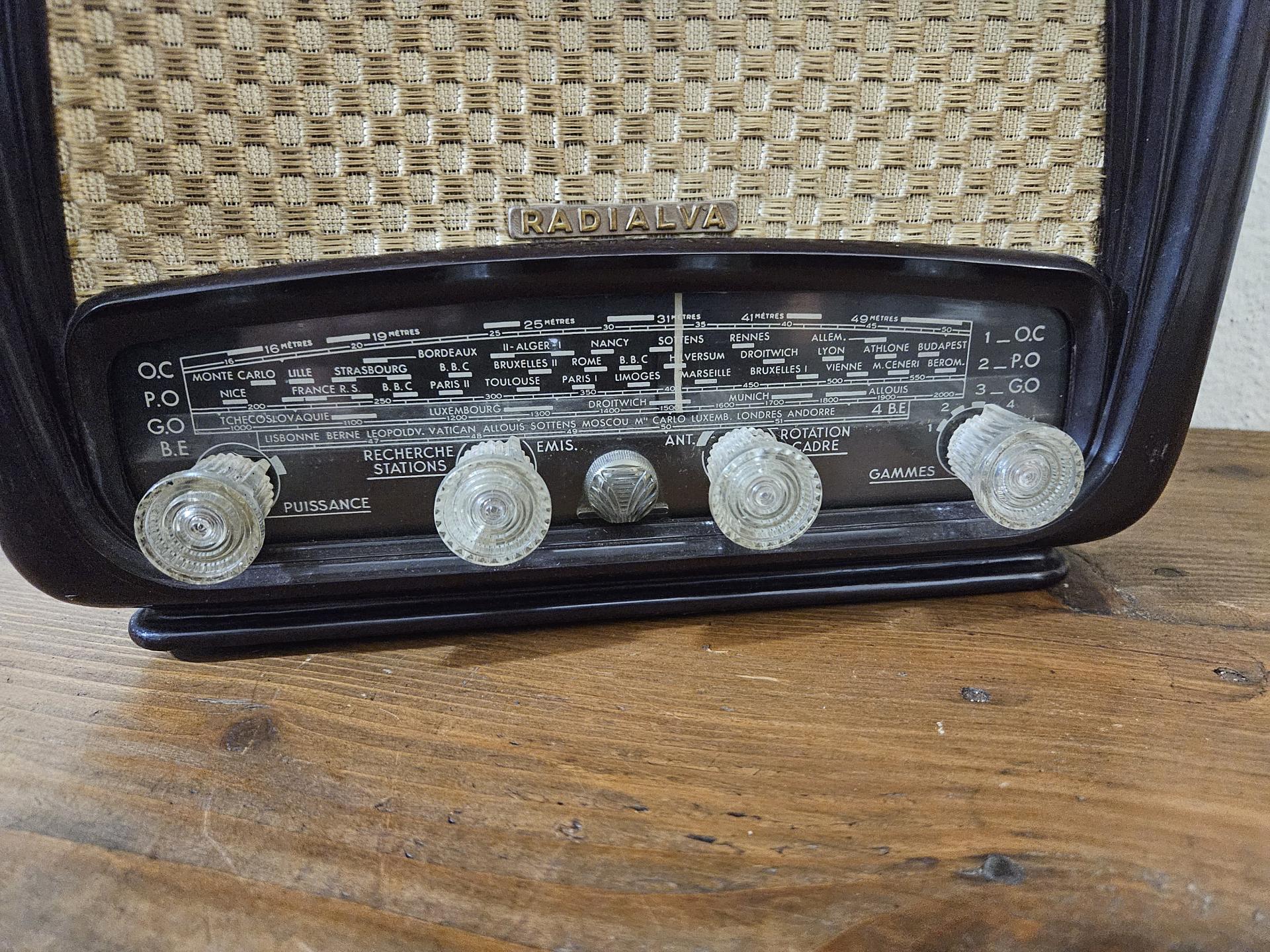 4 poste radio radialva
