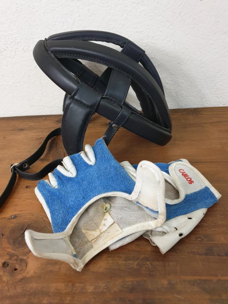 5 casque et gants de cycliste