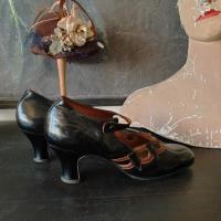 5 chaussures noires annees 30