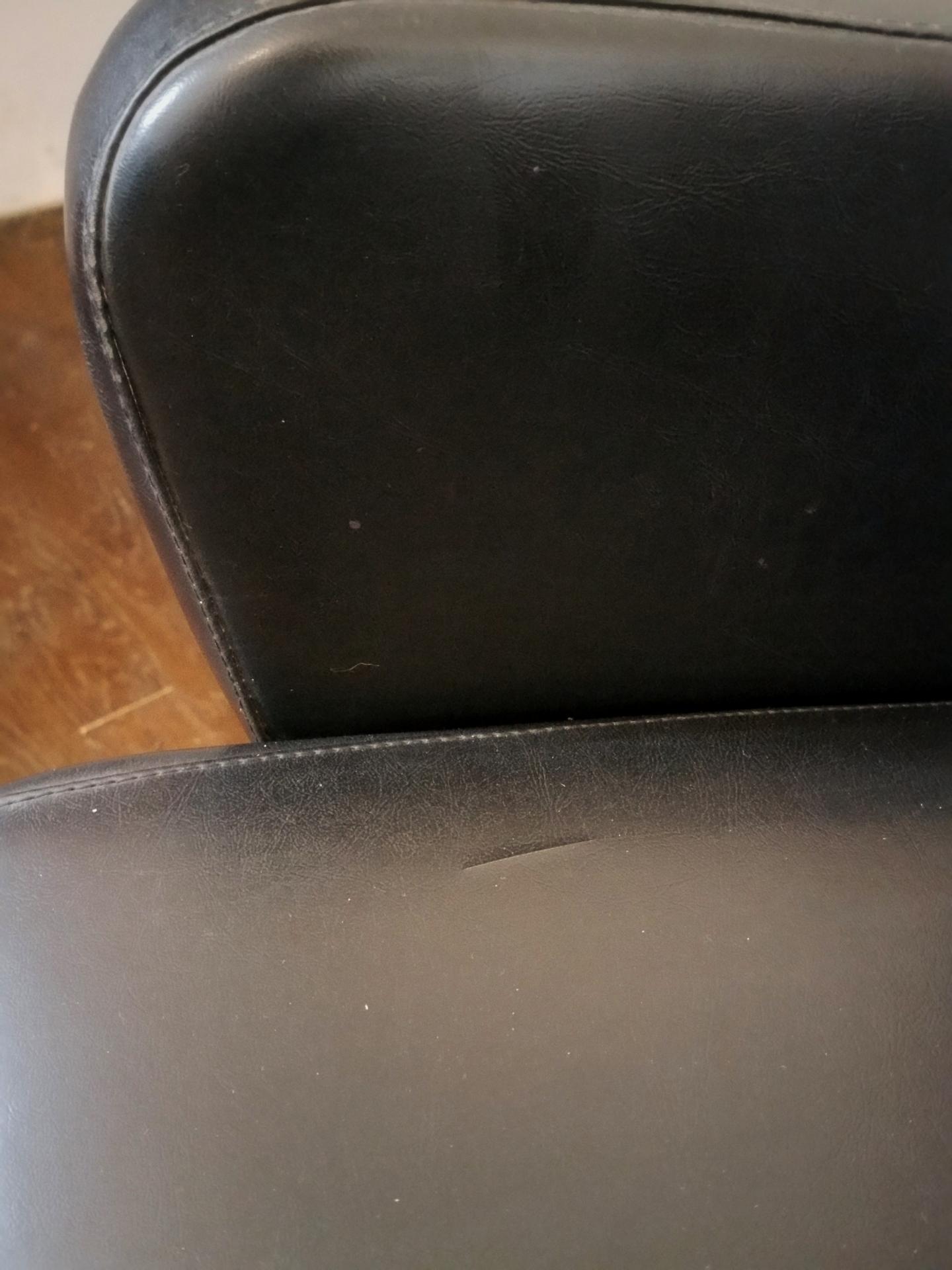 6 paire de fauteuils skai noir copie