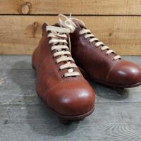 7 chaussures de foot marron 1