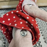 7 poupee rouge pois blancs