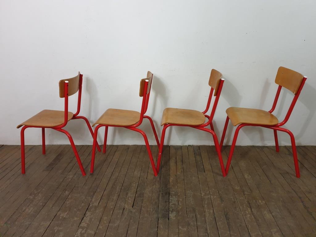 8 chaises d ecole rouge lot b