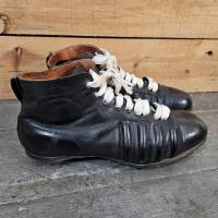 8 chaussures de foot noires 1
