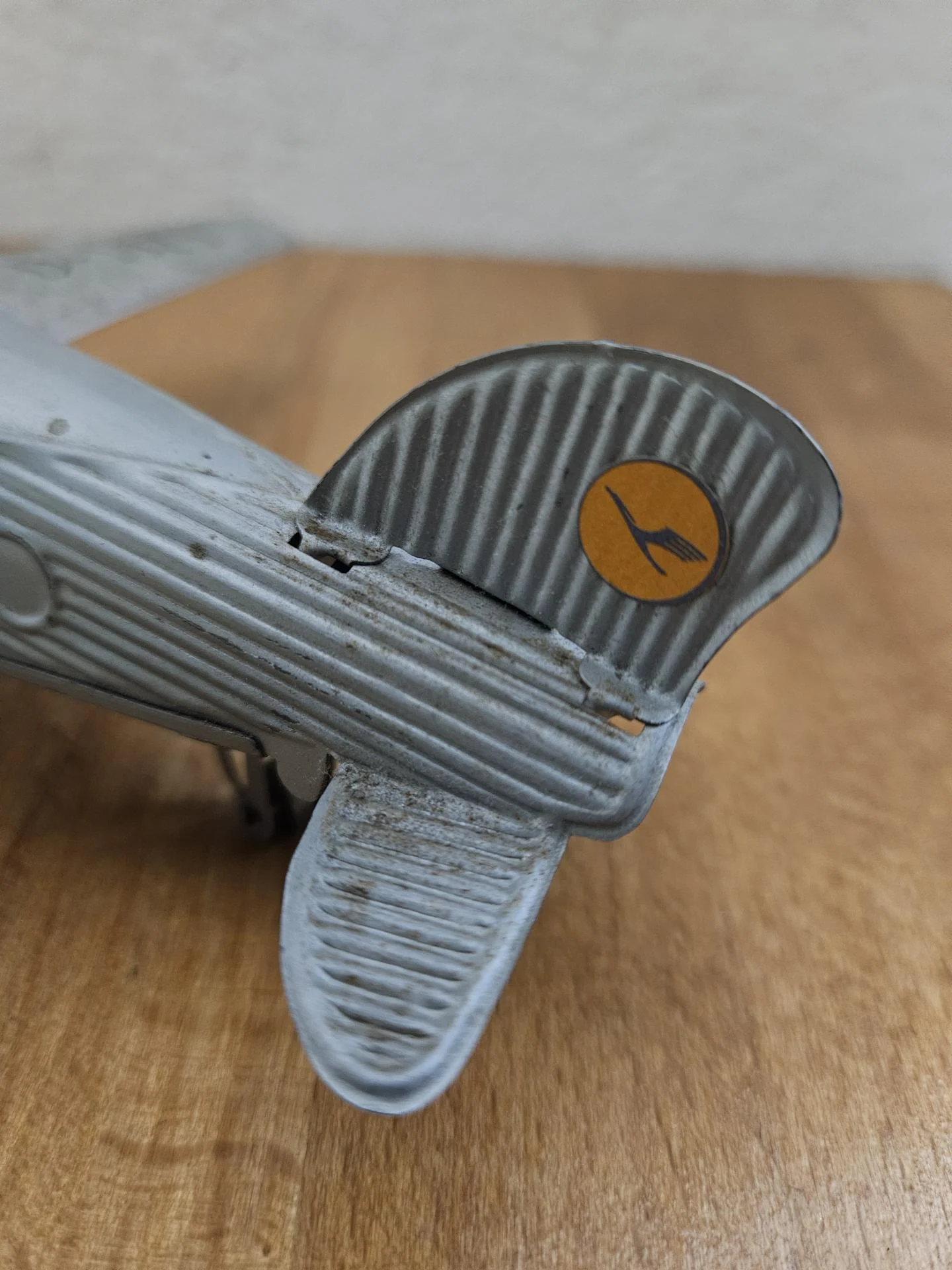 Ancien avion mécanique, en tôle, avec clé, Junkers 1927, Paya Hermanos Supertoys Rouge Ancien avion mécanique, en tôle, avec clé, Junkers 1927, Paya Hermanos Supertoys Rouge