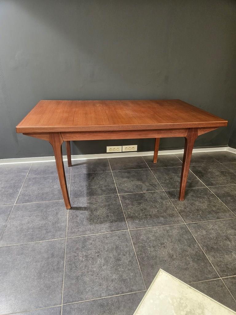 9 table scandinave 1